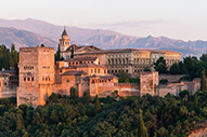 Alhambra de Granada, historia y belleza unidas en un lugar de cuento